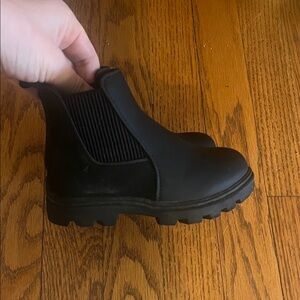 Native toddler black boot